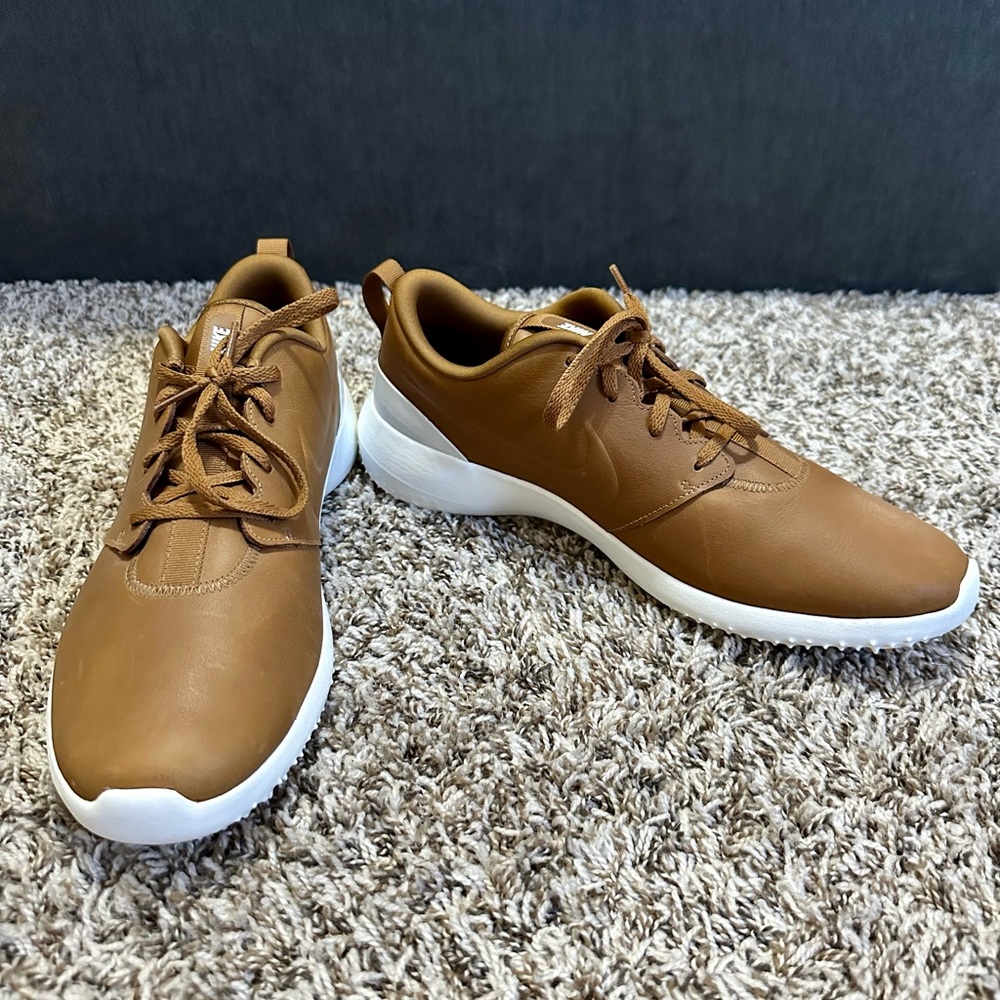 NEW Nike men shoes